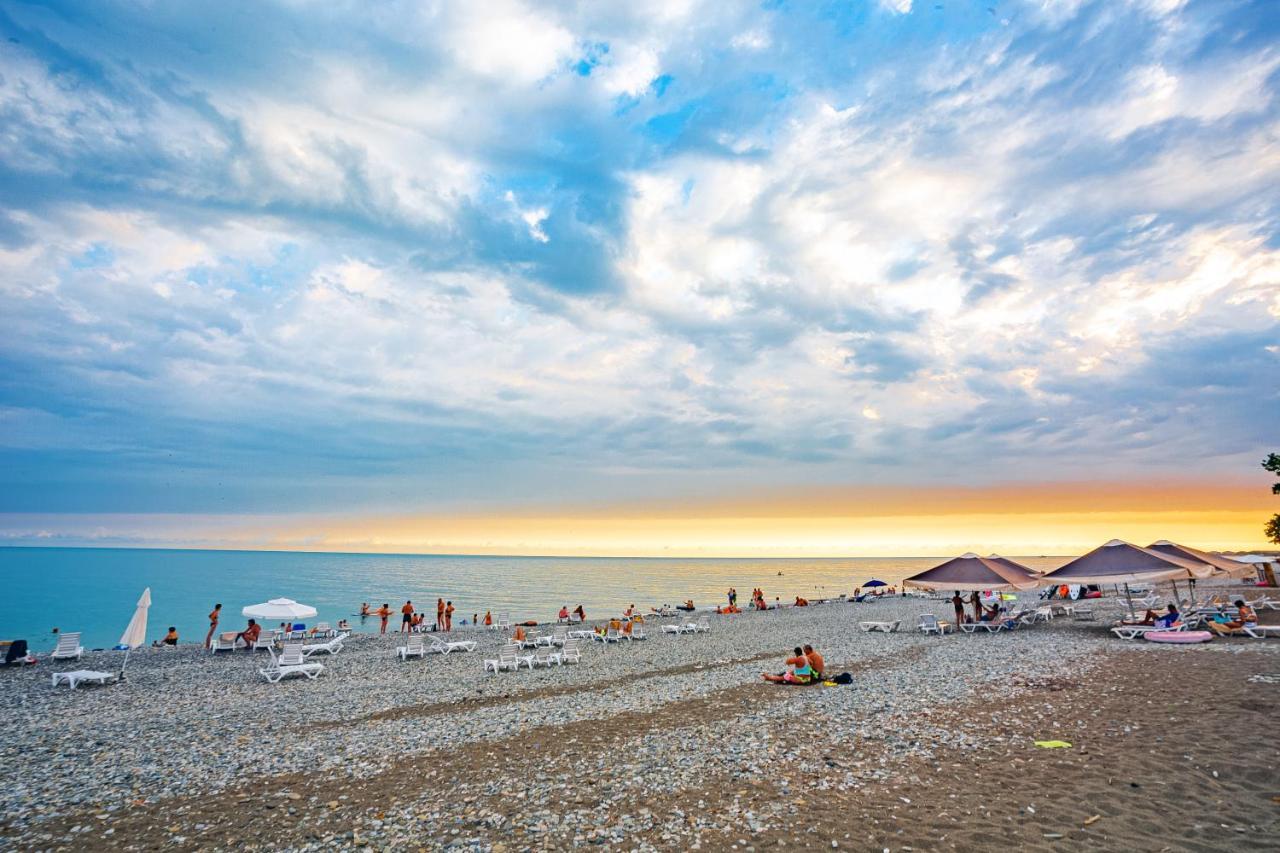 Green Land Hotel Tsandrypsh Εξωτερικό φωτογραφία